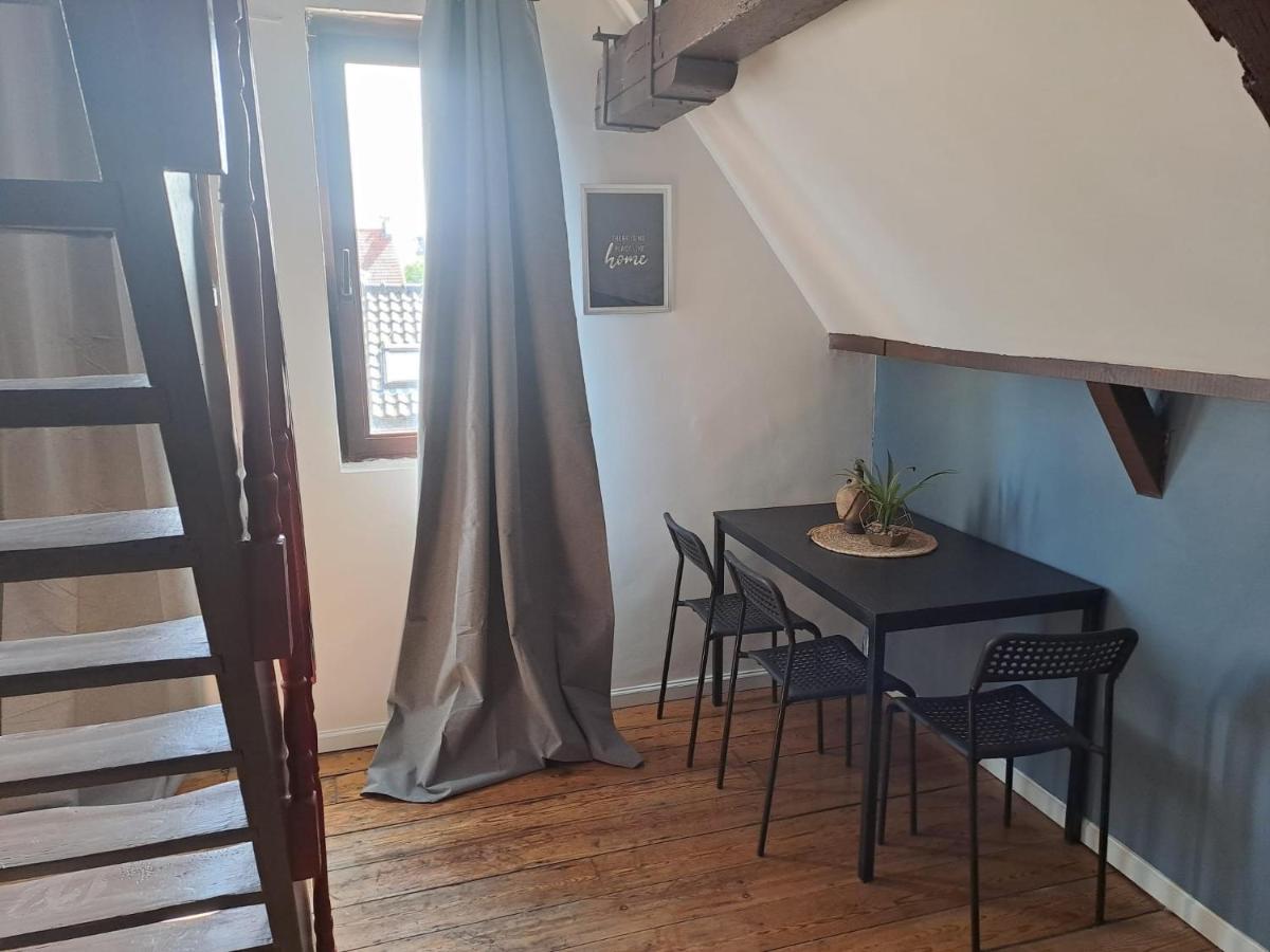 Апартаменты The 16Th Century Duplex In The City Center Антверпен Экстерьер фото